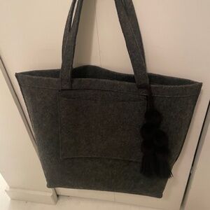 Oversized Felt Tote Charcoal Colour